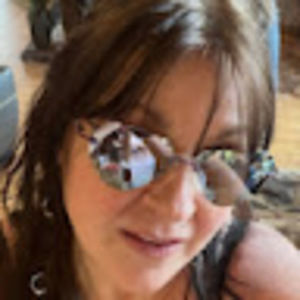 Meet your Posher, Gina